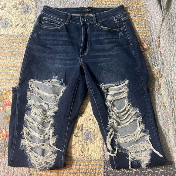 SOLD Judy Blue Ripped Jeans - Picture 1 of 4
